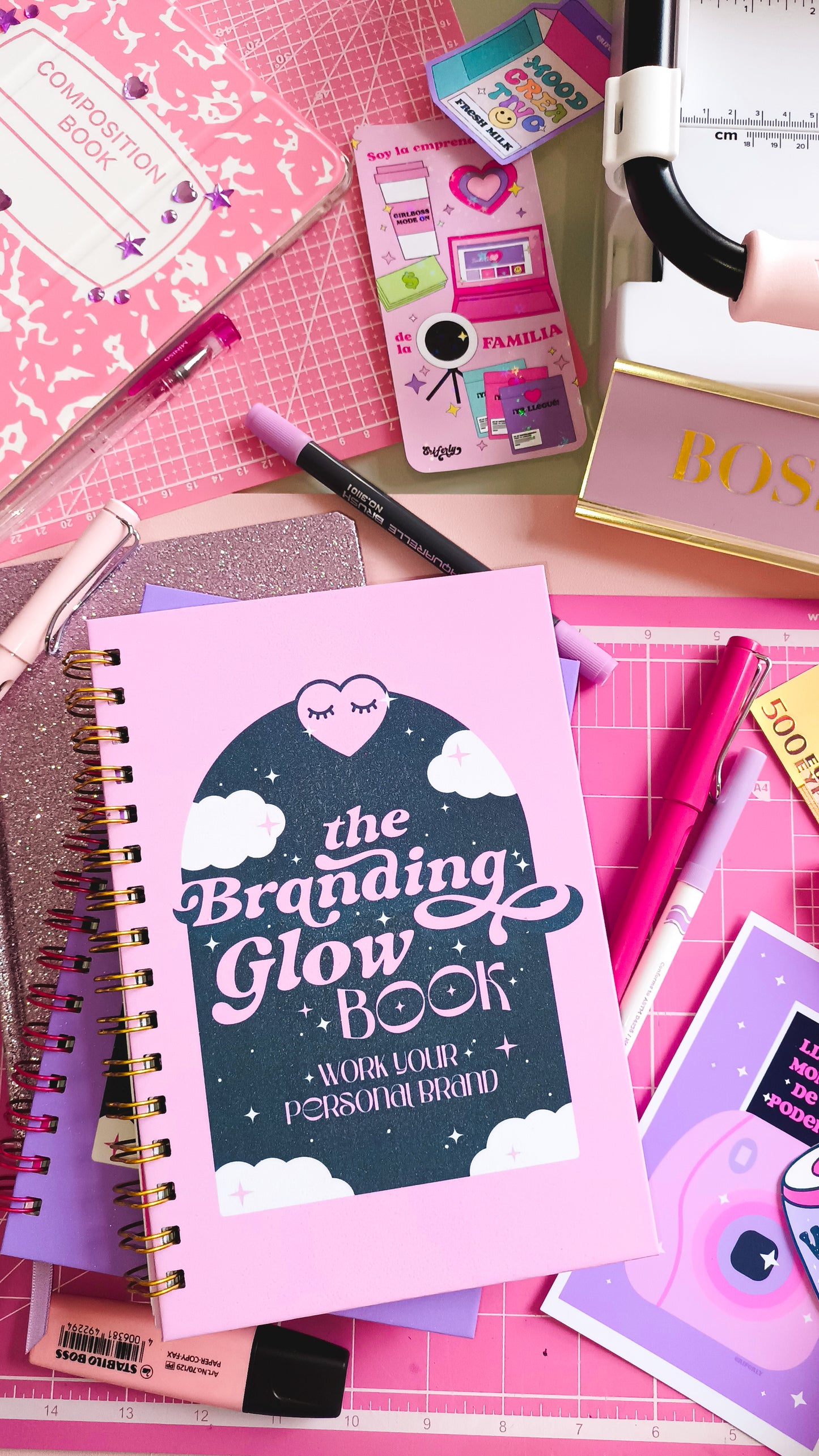 THE BRANDING GLOW BOOK: Work your personal brand 💜✨